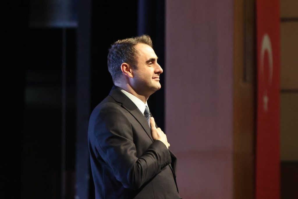 YENİ Parti İzmir'de kongre öncesi kritik gün: Adaylar kürsüde 4 YENİ Parti İzmir'de kongre öncesi kritik gün: Adaylar kürsüde