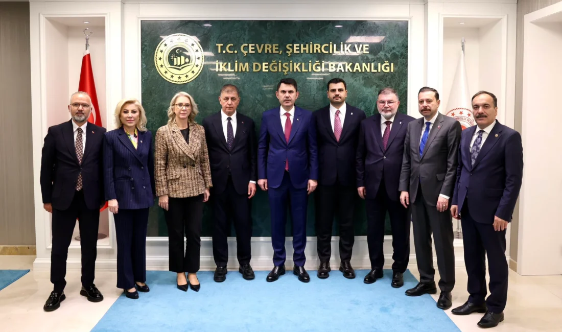 İzmir Büyükşehir Belediye Başkanı Dr. Cemil Tugay’ın parti değişikliği sonrası