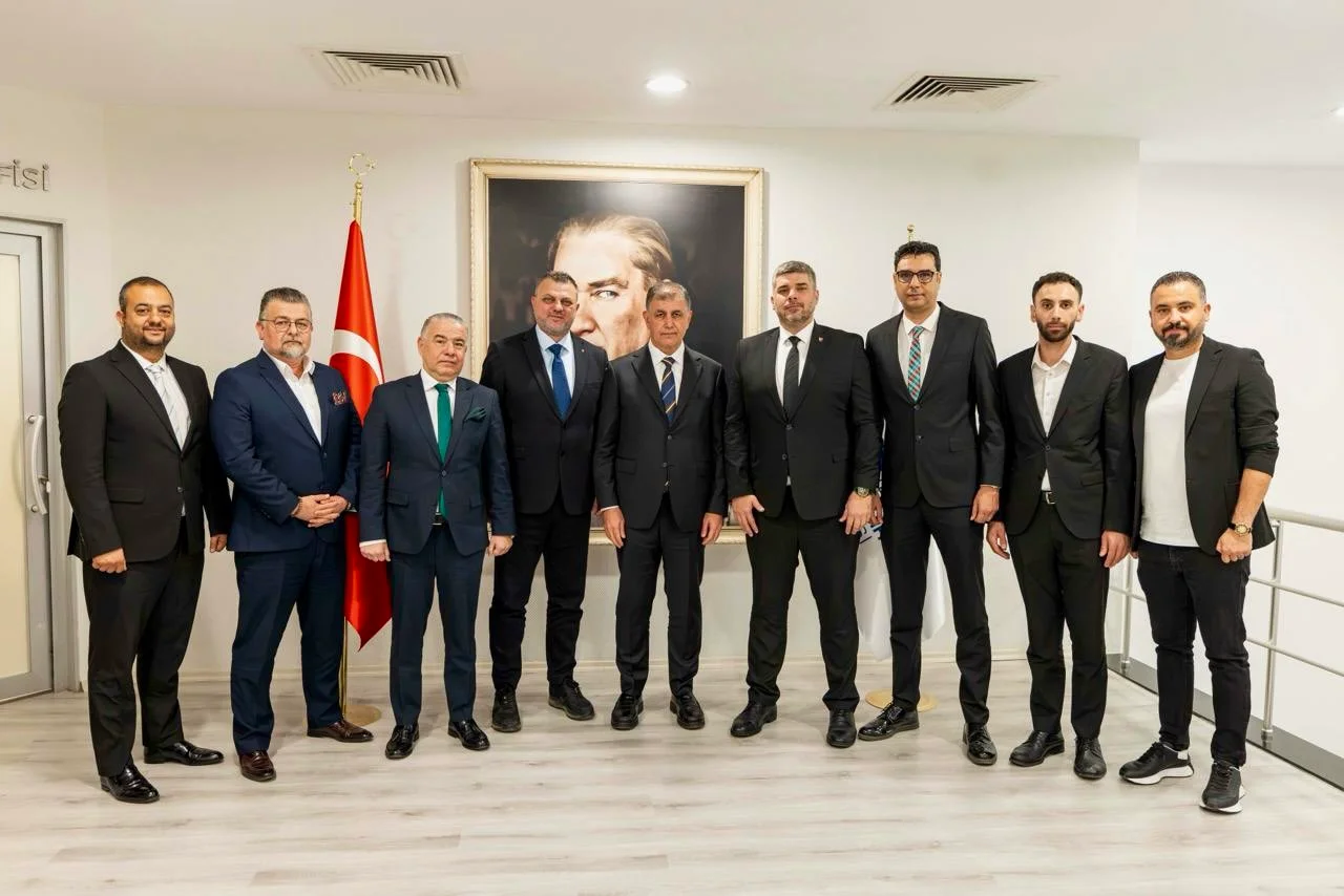 Karşıyaka Stadı zirvesi: Başkan Tugay'dan tam destek