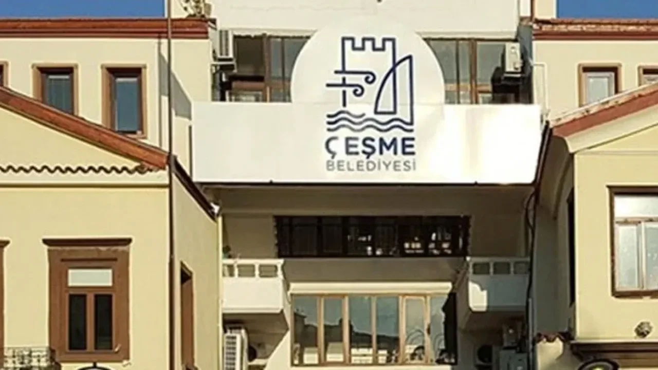 İzmir’in Çeşme Belediyesi’ne yönelik yürütülen usulsüz ihale soruşturmasında operasyon düğmesine