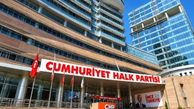 Mersin Büyükşehir Belediye Başkanı Vahap Seçer ile Yenişehir Belediye Başkanı