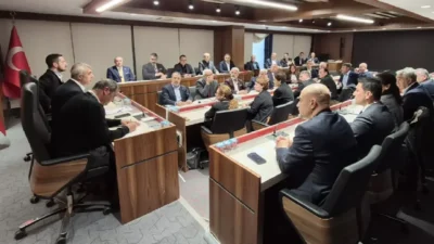 CHP İstanbul İl Başkanı Mehmet Ali Yüksel, ilçe başkanlarıyla gerçekleştirdiği