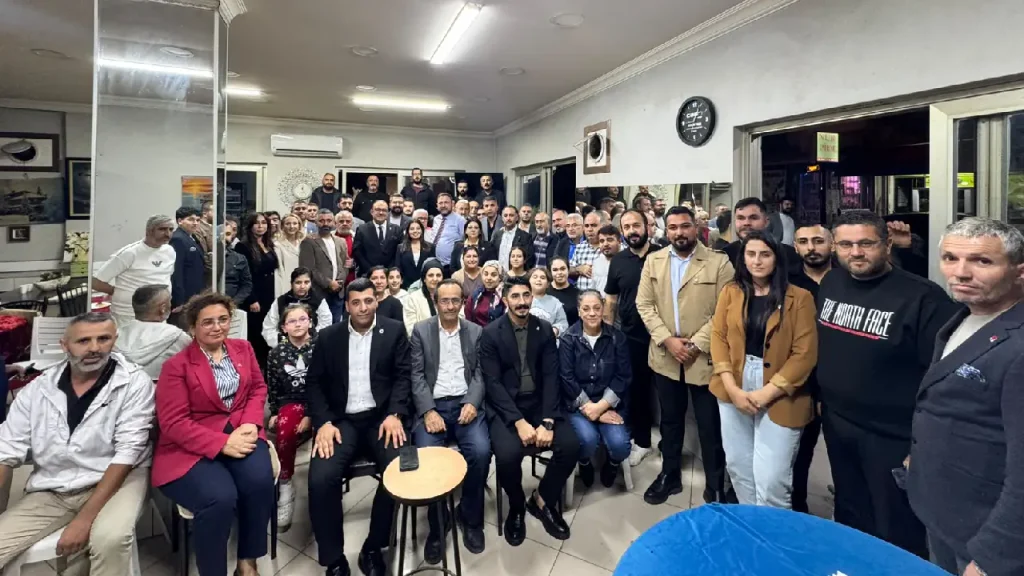 Bayraklı’da yeni üyeler CHP’ye katıldı