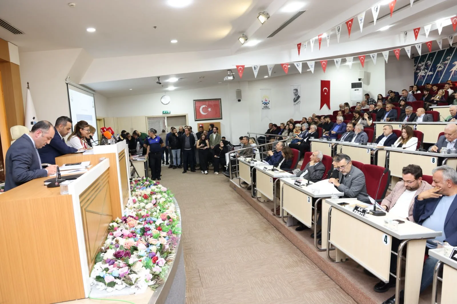 Çiğli Belediyesi'nin mali yol haritası çizildi: 2027 bütçesi belli oldu