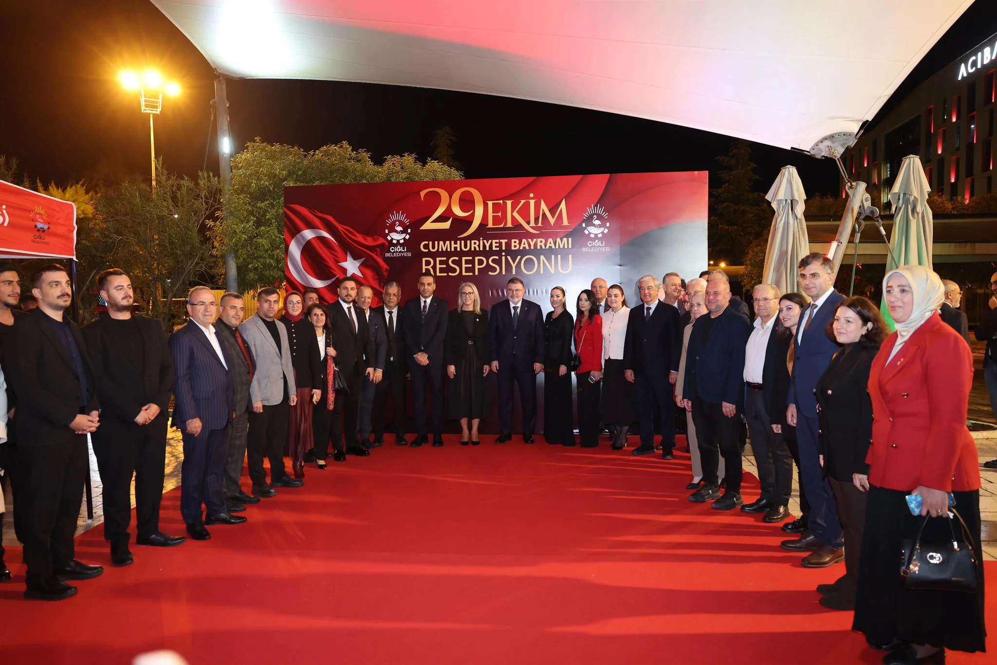 Çiğli’de görkemli 29 Ekim resepsiyonu: "Atatürk’ün yolunda sonuna kadar yürümeye devam edeceğiz!"