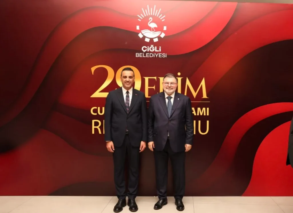 Çiğli’de görkemli 29 Ekim resepsiyonu: "Atatürk’ün yolunda sonuna kadar yürümeye devam edeceğiz!"