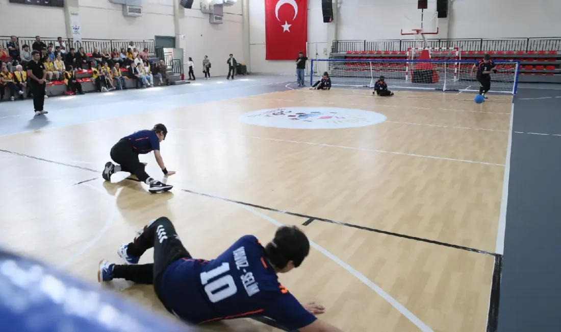 Çiğli Belediyesi Atatürk Kapalı Spor Salonu’nda gerçekleştirilen Goalball Turnuvası’nda görme