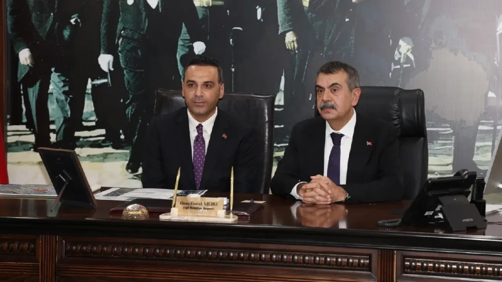 Çiğli Belediyesi’nden öğrencilere kırtasiye desteği: Başvurular başladı