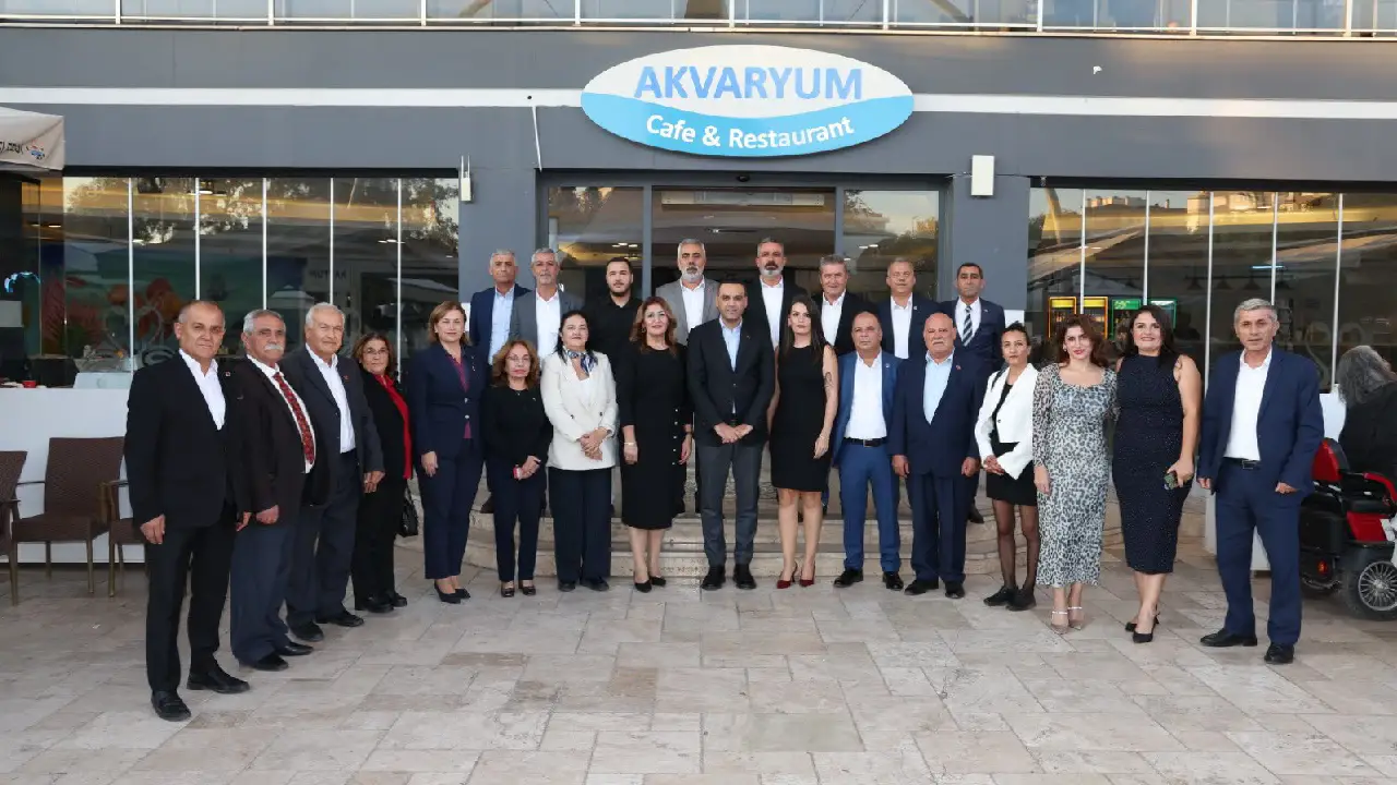 Çiğli'nin geleceği için ortak akıl zirvesi! Başkan Yıldız ve 26 mahalle muhtarı bir arada