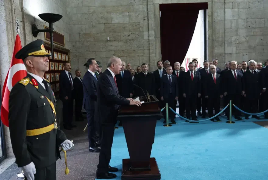 Cumhurbaşkanı Erdoğan’dan Özel Deftere "Türkiye Yüzyılı" vurgusu! 3 Cumhurbaşkanı Erdoğan’dan Özel Deftere "Türkiye Yüzyılı" vurgusu!