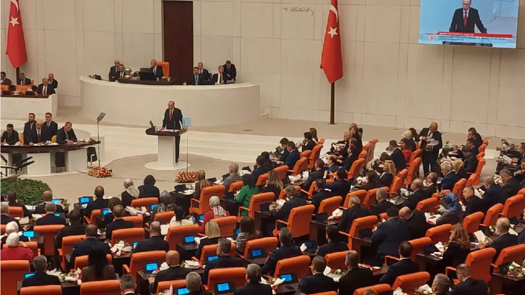 TBMM'de Yasama Yılı açılışı | Cumhurbaşkanı Erdoğan: Çerçeve yasa çalışması Türkiye'nin hasımlarını üzmüştür