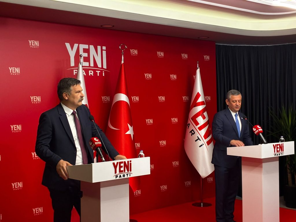 Özel'den transfer tepkisi: 'İzmir'in iradesi işgal altında'