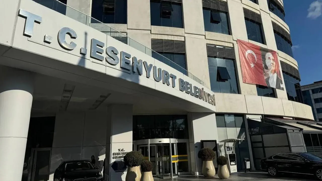 Esenyurt Belediyesi'ne operasyon: Çok sayıda gözaltı var
