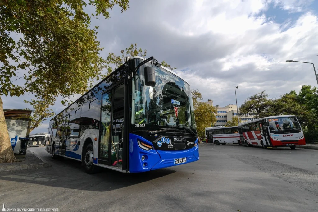 ESHOT ve İZULAŞ’ın filosu gençleşiyor! İzmir yollarına yeni otobüsler geliyor!