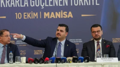 AK Parti Genel Sekreteri ve İzmir Milletvekili Eyyüp Kadir İnan,