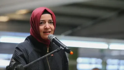 Fon soruşturması kapsamında hesapları dondurulan ve ifadesine başvurulan eski Bakan