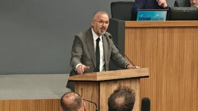 İzmir Büyükşehir Belediyesi Meclisi'nin ekim ayı ilk oturumuna, İzmir Büyükşehir