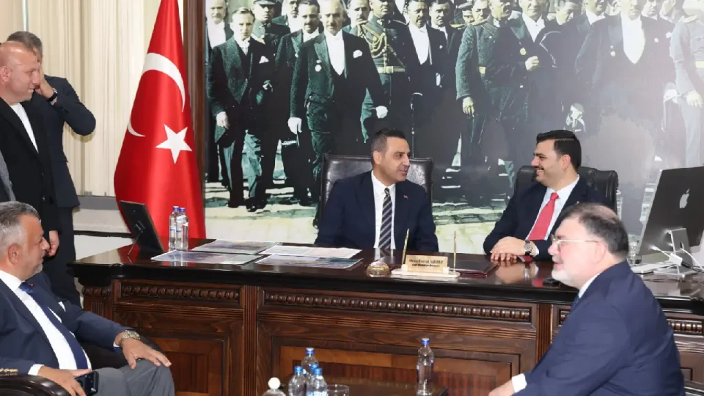 AK Partili İnan’dan Başkan Yıldız'a makamında ziyaret: "İzmir'de fetret dönemi bitti!"