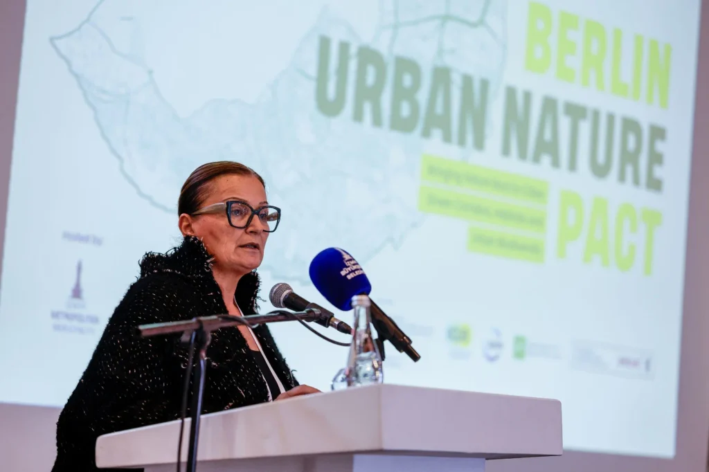İzmir dünya iklim ve doğa politikalarının merkezi oldu! 3 büyük kent pakta imza attı...