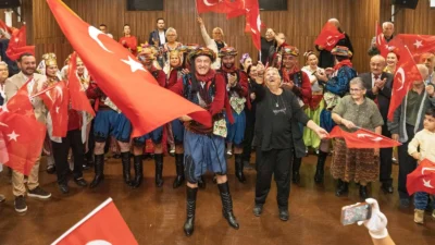 İzmir Büyükşehir Belediyesi Zübeyde Hanım Huzurevi’nde 29 Ekim Cumhuriyet Bayramı