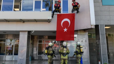İzmir İtfaiyesi saniyelerin bile kritik önem taşıdığı olası yangınlara hazırlıklı