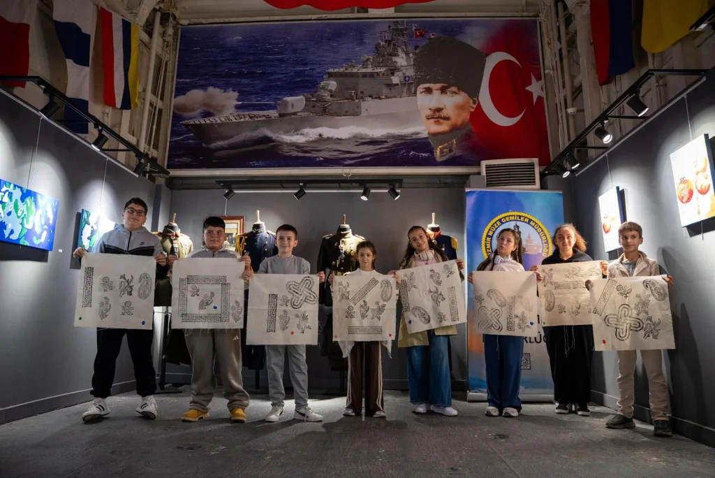 İzmir'in binlerce yıllık tarihi İnciraltı'nda sanatla buluştu! Müze gemilerde unutulmaz atölye