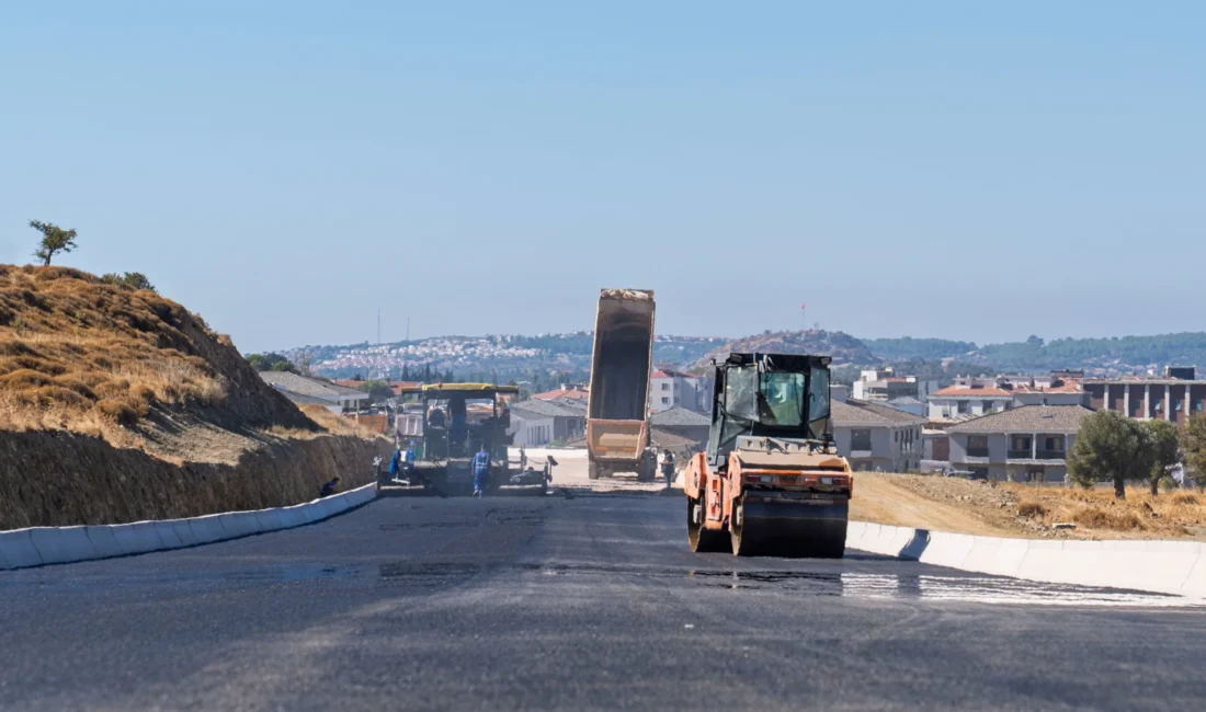 İzmir Büyükşehir Belediyesi’nin Seferihisar’daki 2 bin 700 metrelik çevre yolu