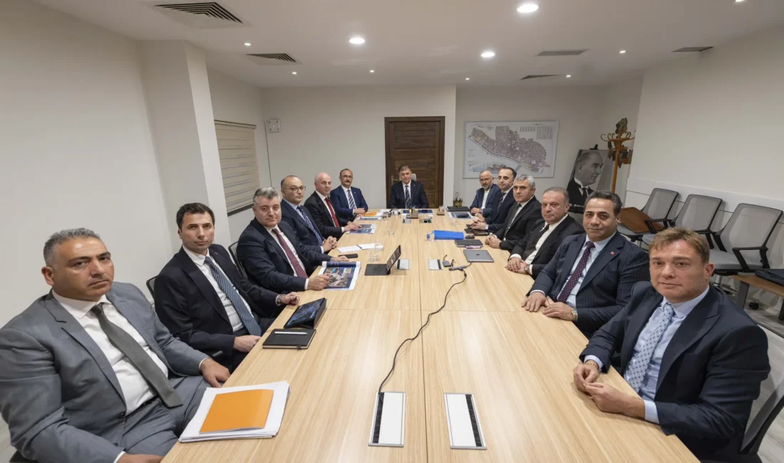 İzmir Büyükşehir Belediye Başkanı Cemil Tugay’ın başkent Ankara’da kabine üyelerine