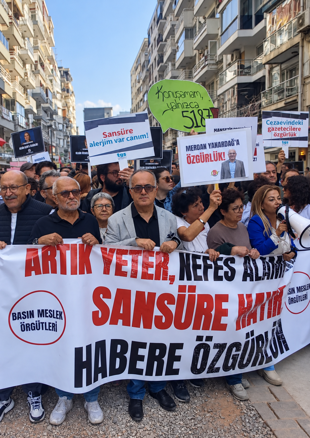 Medya kuruluşlarına kayyım atanması, gazetecilere yönelik tutuklama ve gözaltı kararları