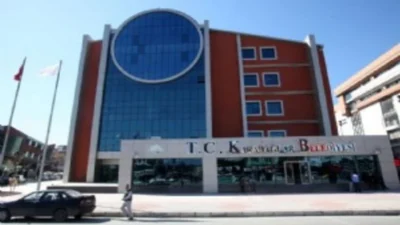 İzmir'in en büyük nüfusa sahip ilçelerinden Karabağlar’da belediye meclis aritmetiğinde