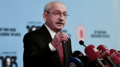 CHP Genel Başkanı Kemal Kılıçdaroğlu, Mersin Büyükşehir Belediye Başkanı Vahap