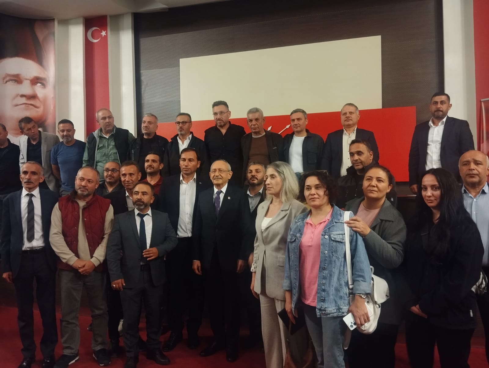 Staj ve çıraklık mağdurlarına "Kılıçdaroğlu Sözü": "Sizin sorununuz benim boynumun borcudur"