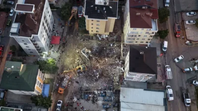 İstanbul Maltepe’de 5 kişinin hayatını kaybettiği 7 katlı binanın çökmesine