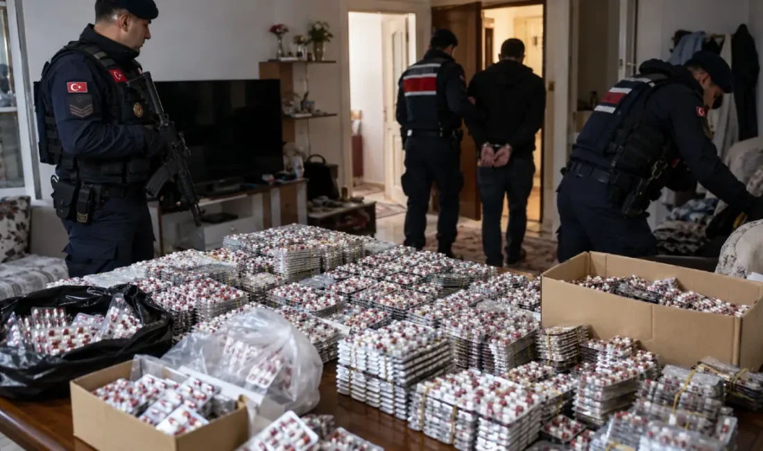 Manisa'nın Şehzadeler ilçesinde jandarmanın bir eve düzenlediği operasyonda 42 bin