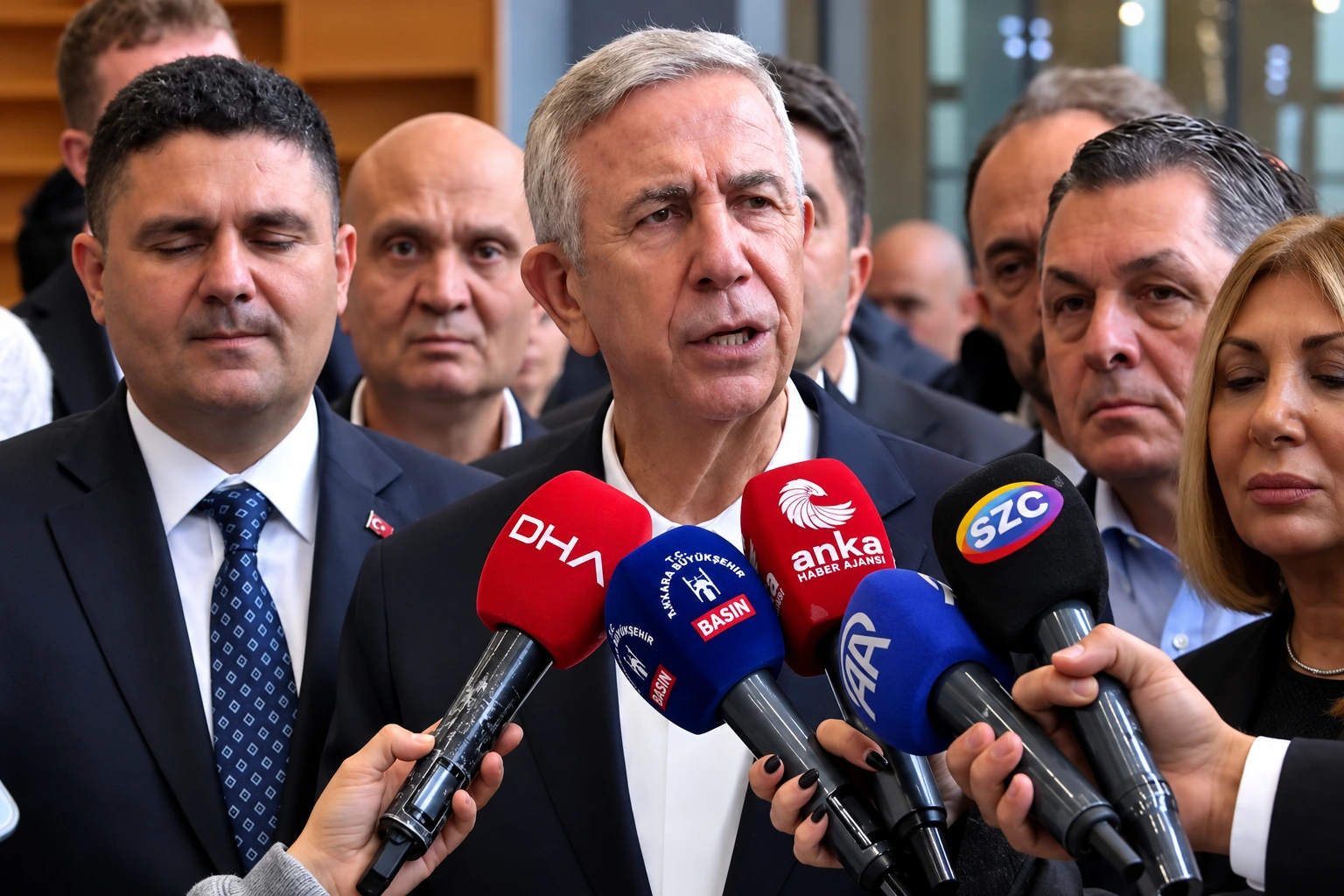 Mansur Yavaş'tan transferlere tepki: 'Sandıkta hesabını verecekler'