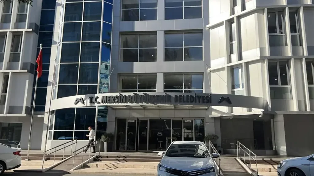CHP'den Mersin Büyükşehir operasyonuna tepki