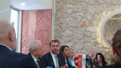 İYİ Parti Genel Sekreteri Osman Ertürk Özel, İzmir buluşmasında borsa
