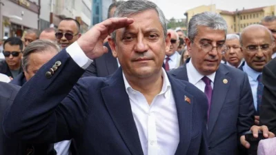 YENİ Parti Genel Başkanı Özgür Özel, Cumhuriyet gazetesine verdiği röportajda