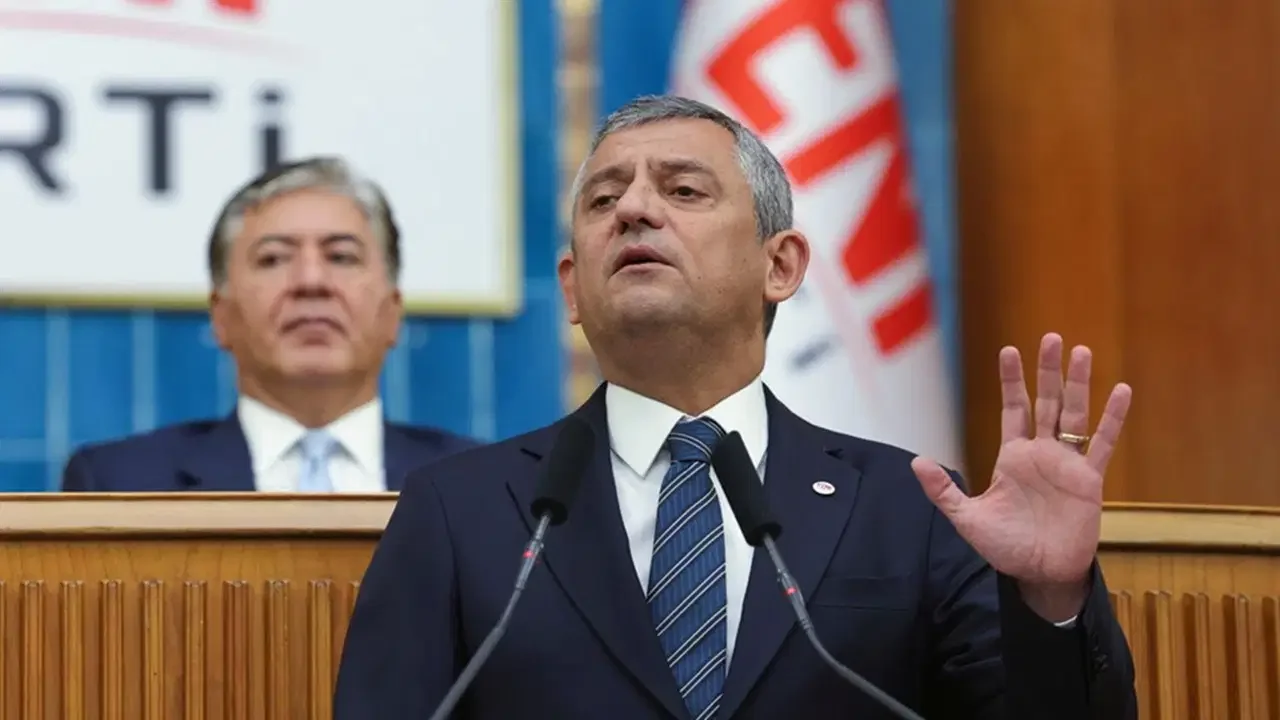 Özel'den sert transfer çıkışı: 'İzmir'i asla alamazlar'