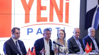 İzmir'de düzenlenecek dev il kongresi öncesinde kente çıkarma yapan YENİ