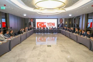 İzmir'de düzenlenecek dev il kongresi öncesinde kente çıkarma yapan YENİ
