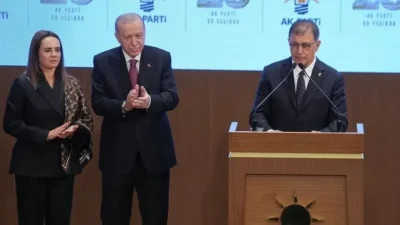 CHP'den istifa ederek bağımsız kaldıktan sonra AK Parti’ye katılan İzmir