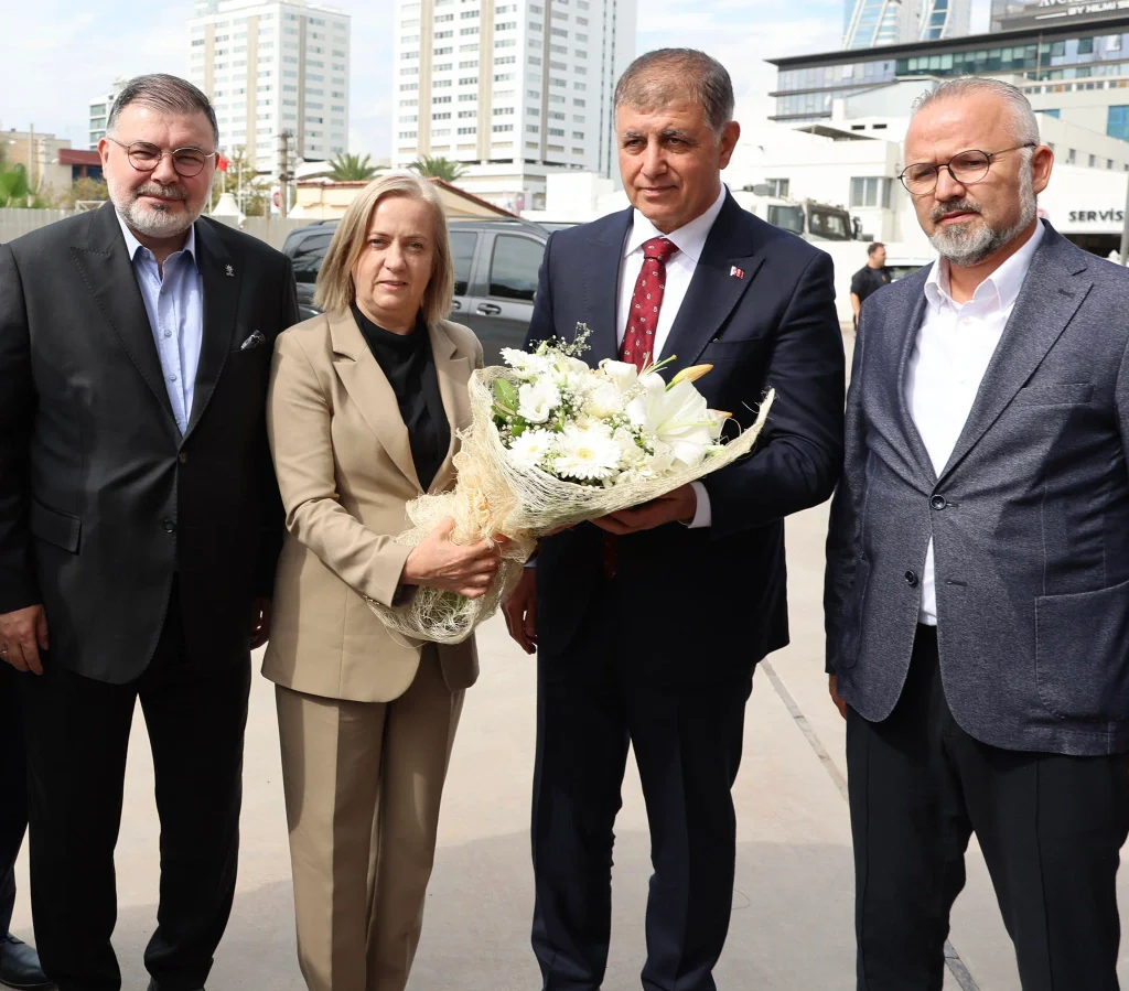 Başkan Tugay’dan AK Parti İl Başkanlığı’na iade-i ziyaret: "AK Parti kimsesizlerin kimsesidir"
