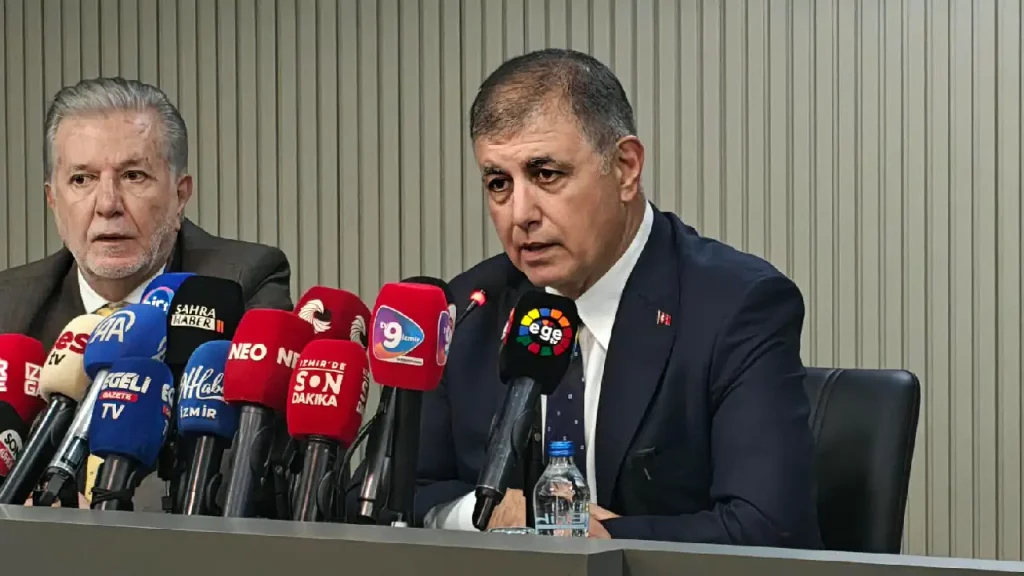 "Değişmedim, amacım siyaset değil hizmet" 3 "Değişmedim, amacım siyaset değil hizmet"