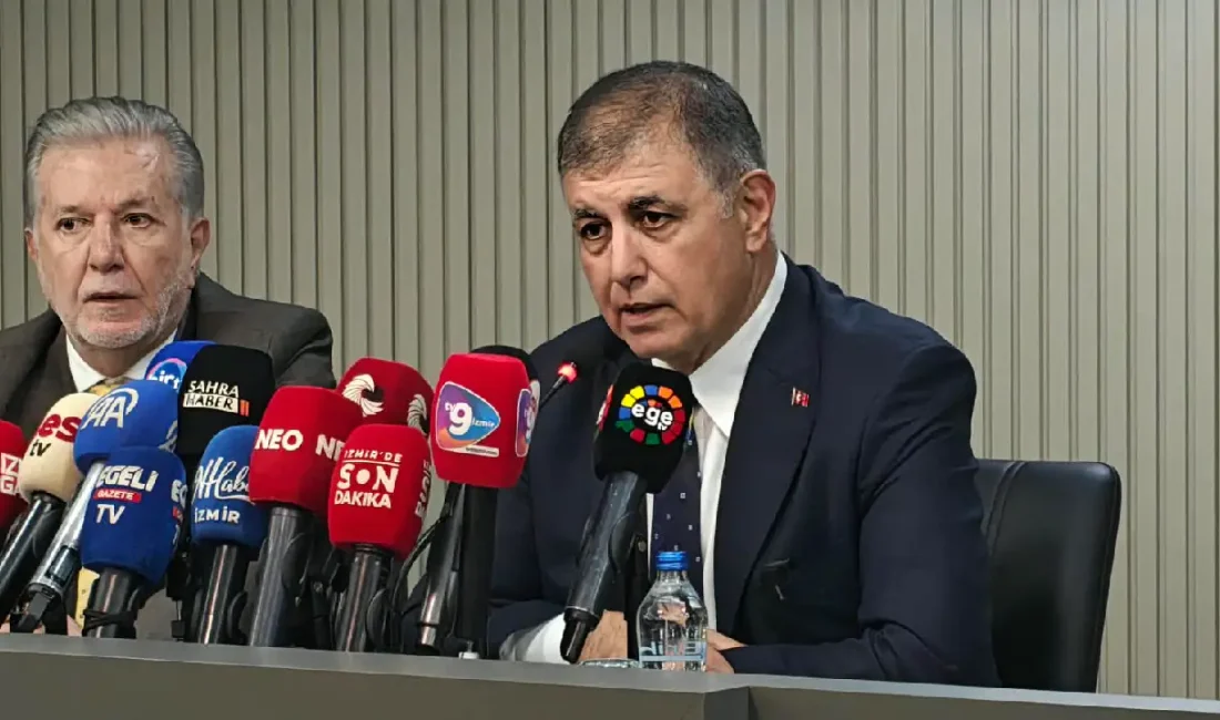 İzmir Büyükşehir Belediye Başkanı Cemil Tugay, esnaf temsilcileriyle yaptığı buluşmada