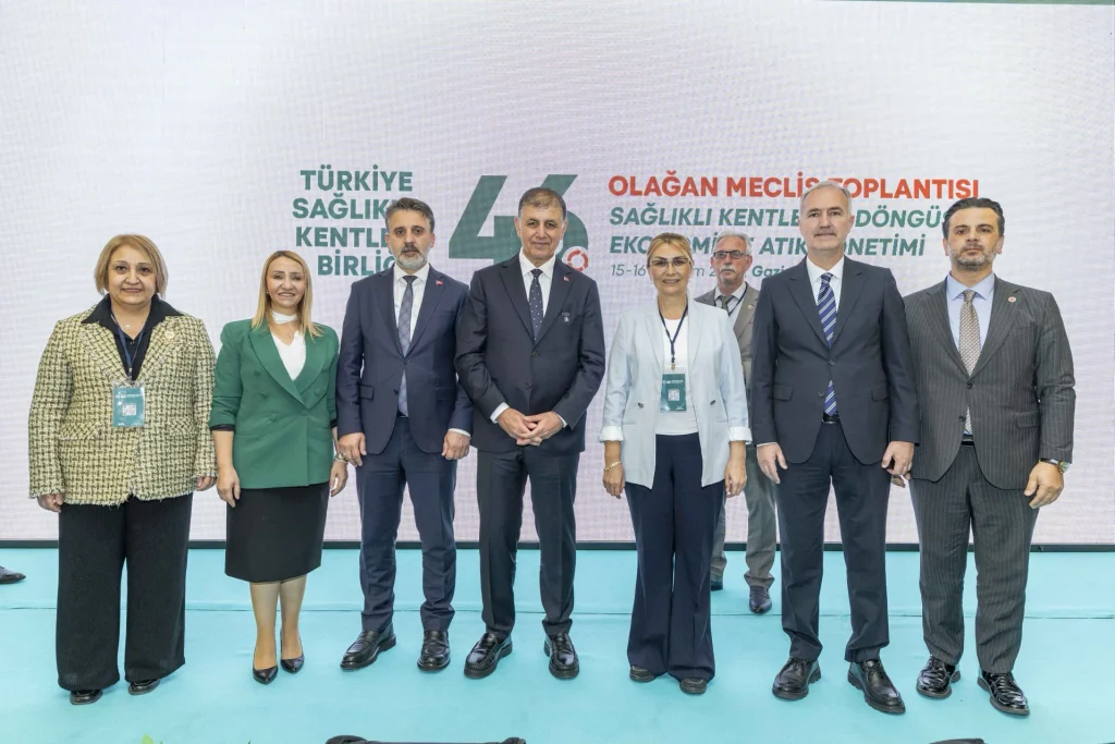 Başkan Tugay'dan sağlıklı kentler mesajı: "Birlikte çalışmaya devam edeceğiz" 3 Başkan Tugay'dan sağlıklı kentler mesajı: "Birlikte çalışmaya devam edeceğiz"
