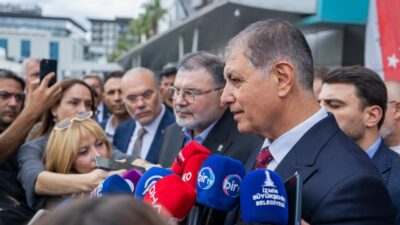AK Parti saflarına katılan İzmir Büyükşehir Belediye Başkanı Dr. Cemil