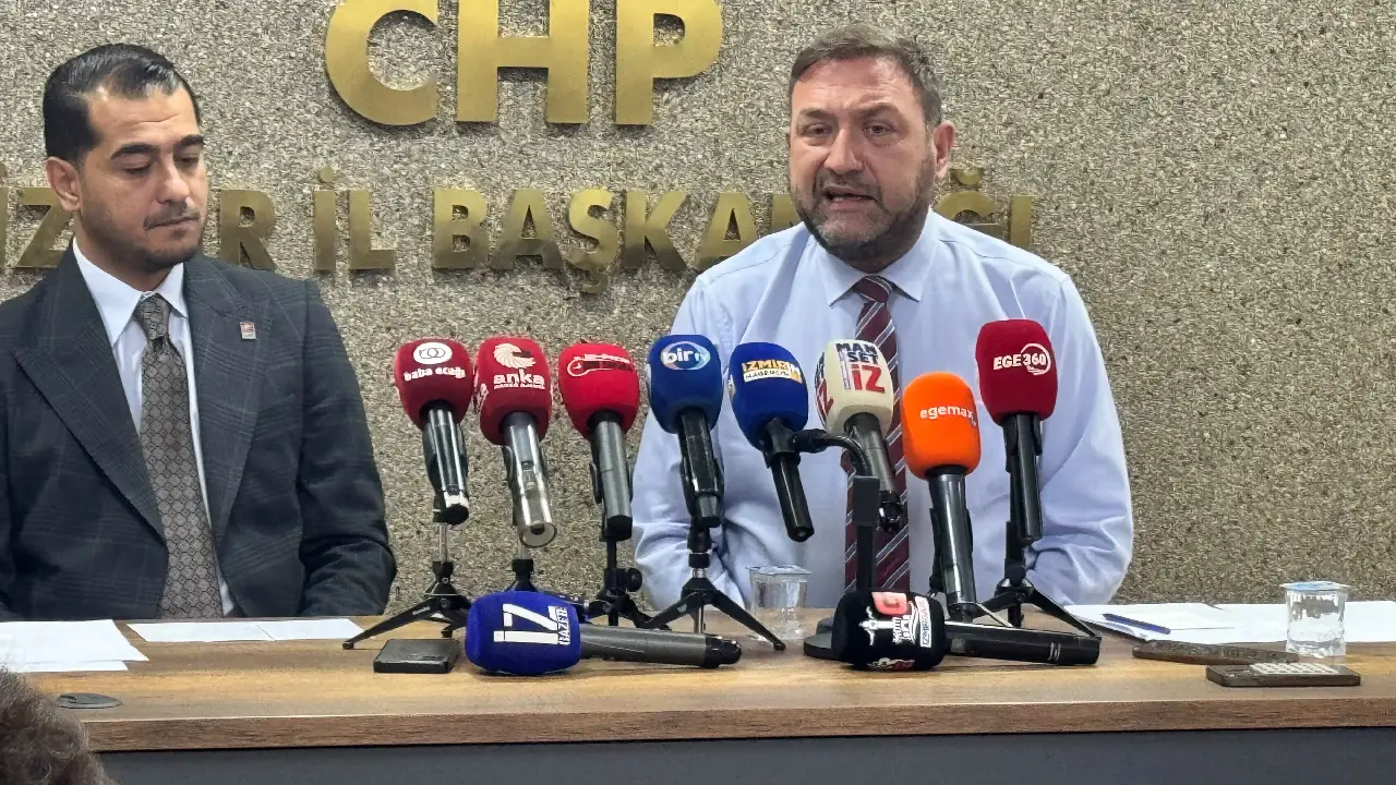 Gümrükçü'den transfer açıklaması: "Siyasi ortam mayın tarlası, taksit taksit geçmeye gerek yok"