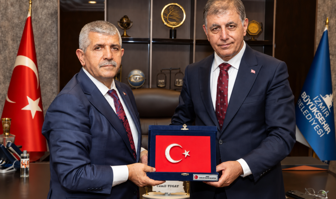 AK Parti saflarına katılan İzmir Büyükşehir Belediye Başkanı Dr. Cemil