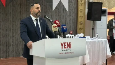 İzmir'de YENİ Parti bünyesinde sular durulmuyor. YENİ Parti Buca Kurucu